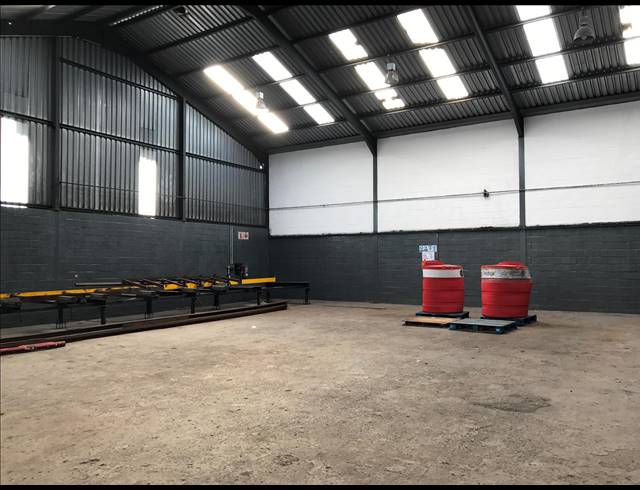 1,750M² FACTORY TO LET IN PAROW CENTRAL